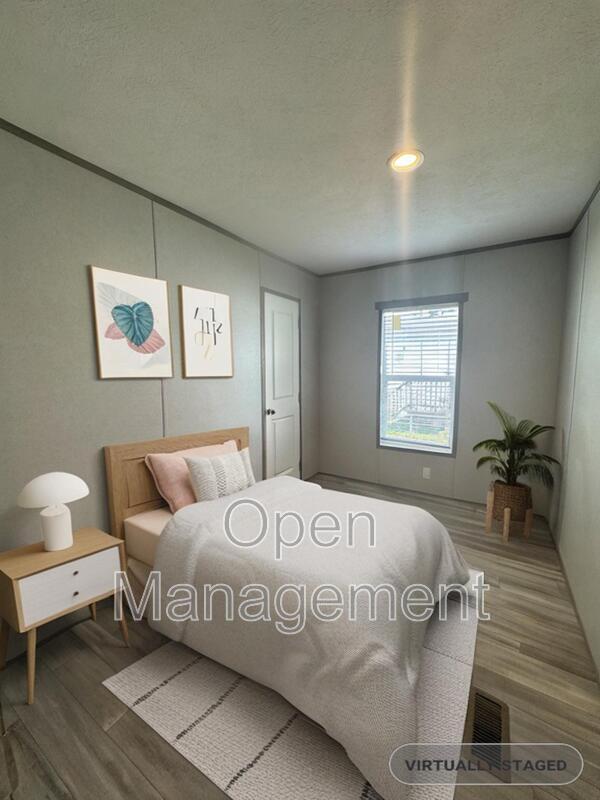 Foto del edificio - 10721 N McKinley Terrace
