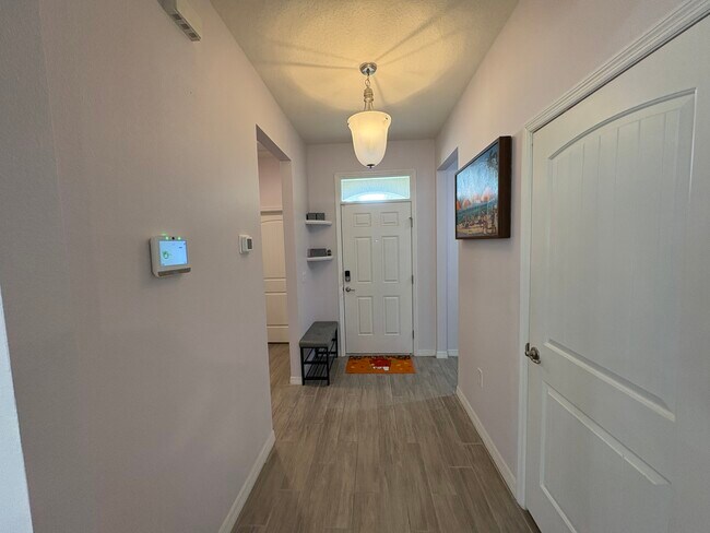 Building Photo - 1620 Delphi Wy