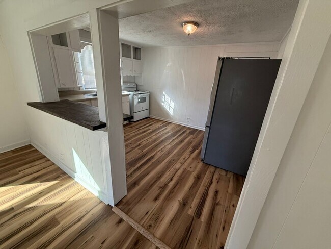 Foto del edificio - Charming 2-Bedroom Home for Rent – Spaciou...