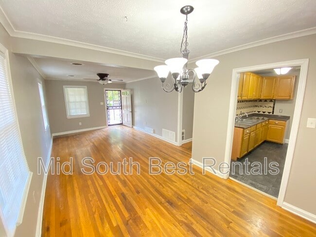 Building Photo - 4303 Castle Ave