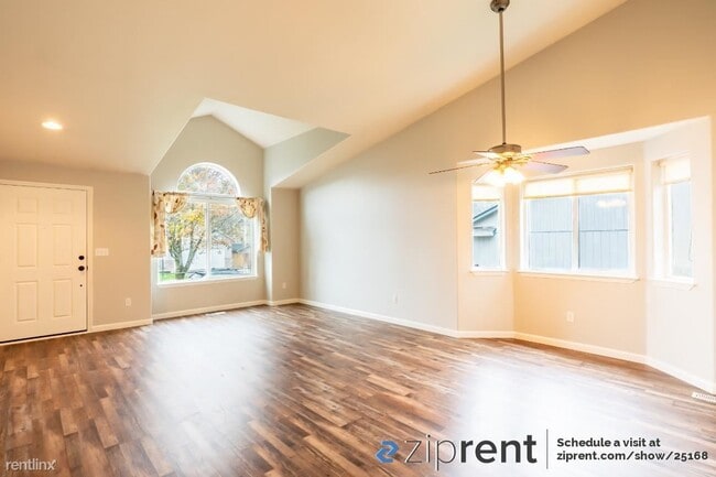 Building Photo - 4 br, 2.5 bath House - 416 SE 10th St, Tro...
