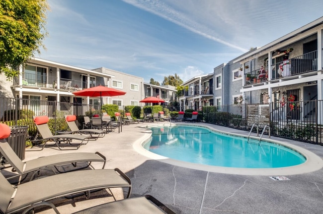 Building Photo - The Pointe at 2316