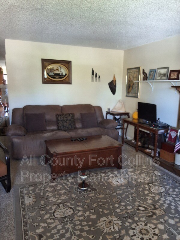 Building Photo - 2814 Parklake Dr