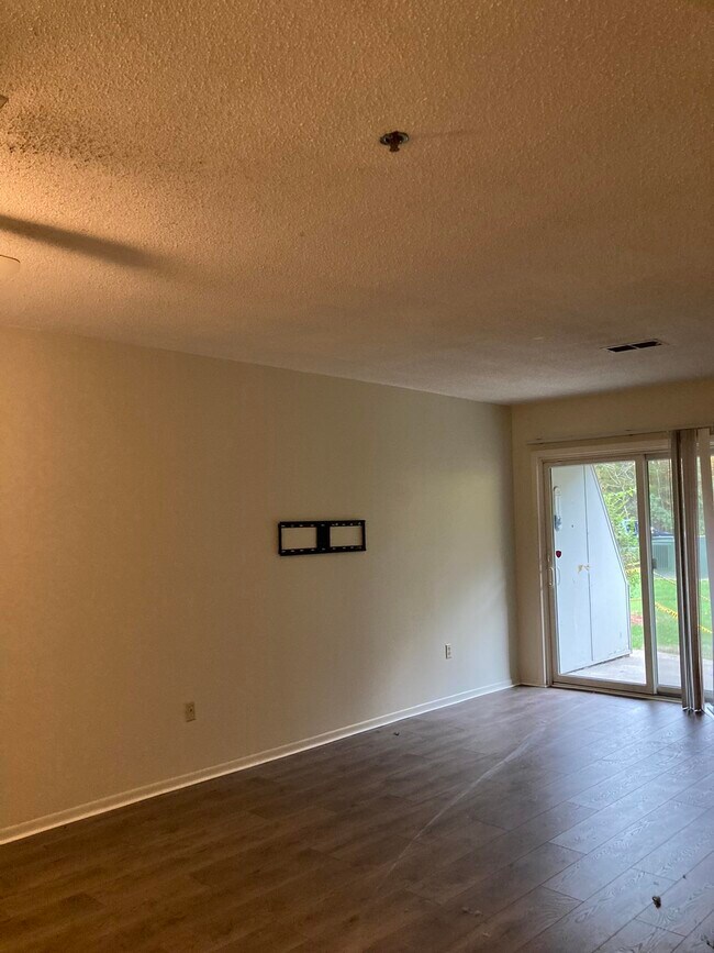 Building Photo - 117 Cluff Crossing Rd