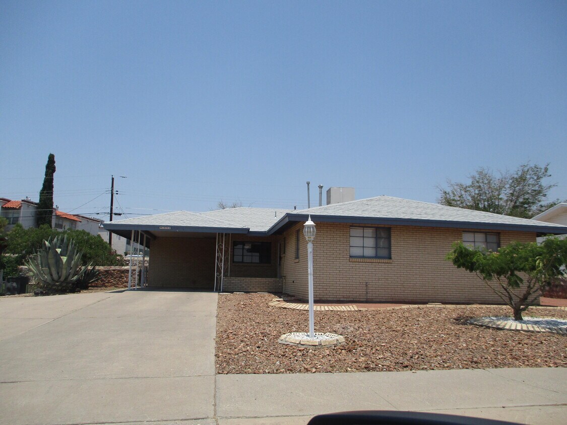 Primary Photo - 6312 Fiesta Dr