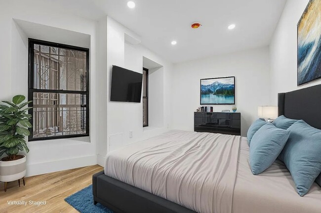 Foto del edificio - 314 W 51st St