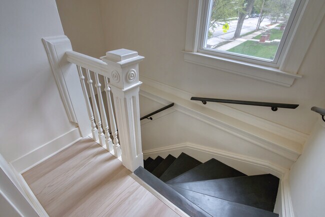 Foto del edificio - 418 Ridge Rd