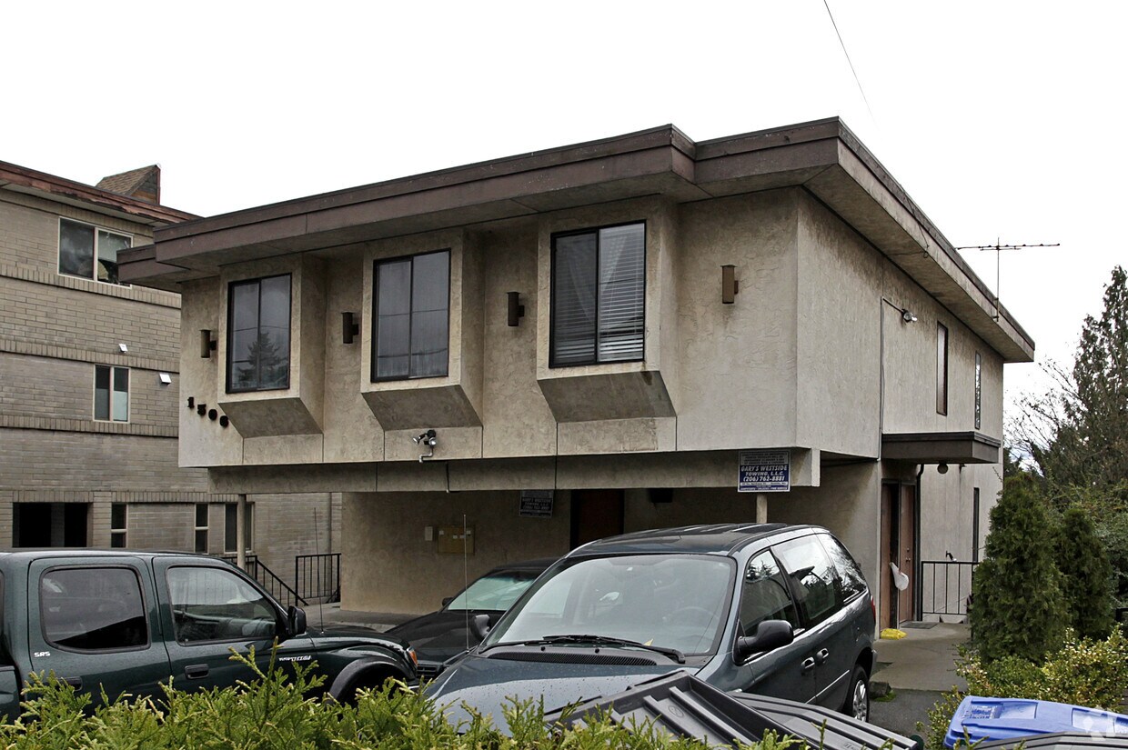Building Photo - 1506 14th Ave S