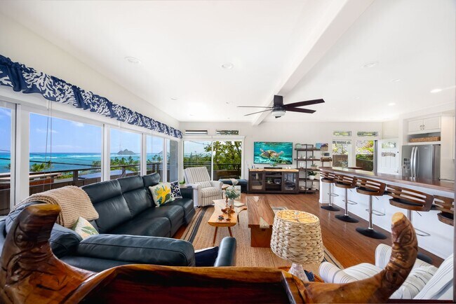 Foto del edificio - **Available Now | Furnished | 6–12 Month Lease**