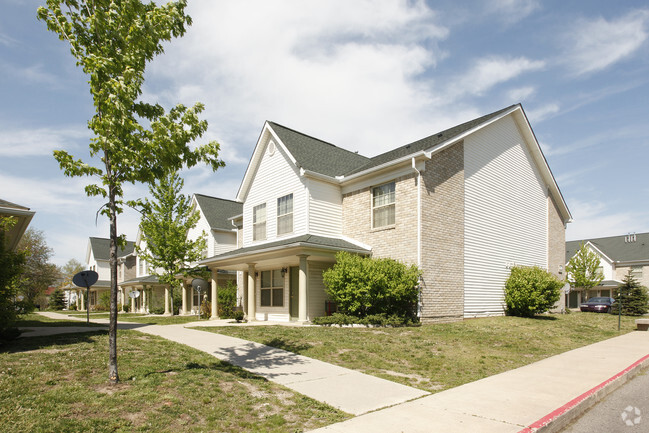 Building Photo - Shelborne Square Apartments