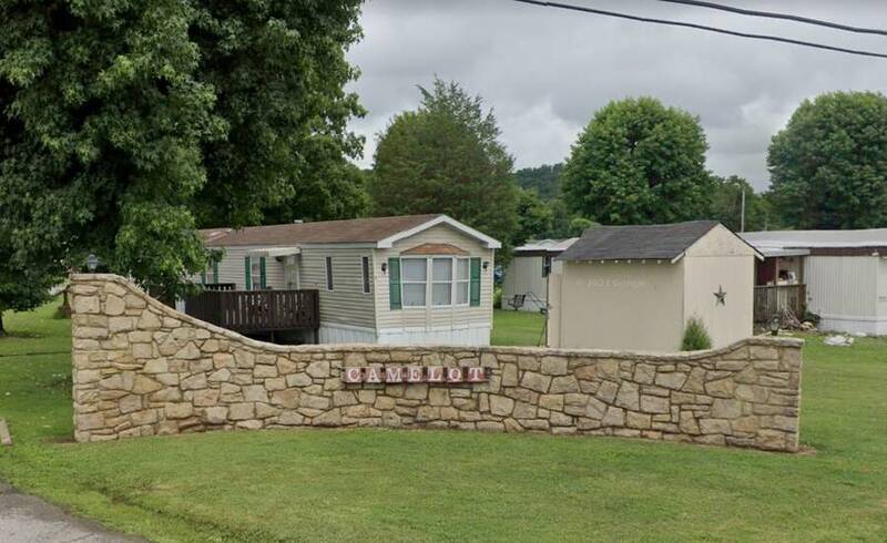 Foto del edificio - 28 Camelot Dr