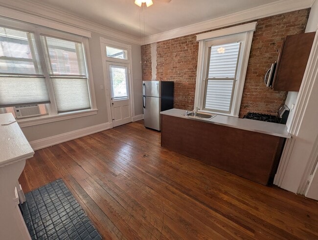 Photo - 225 Fosdick St Apartment