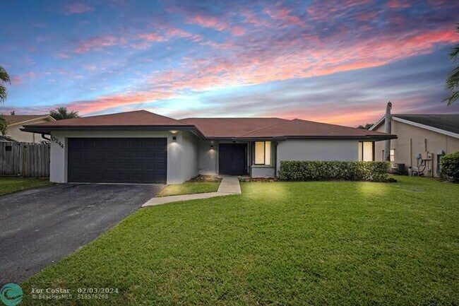 Building Photo - 10244 SW 49th Manor