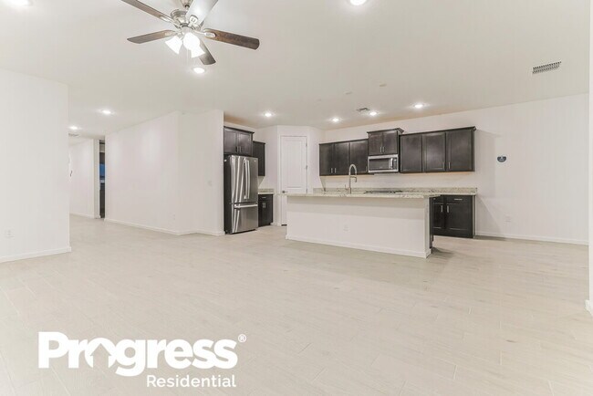 Foto del edificio - 4576 W Hannah St