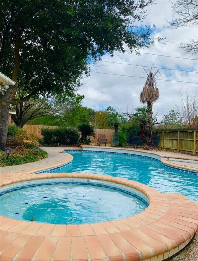 Foto del edificio - 8802 Willacy Ct