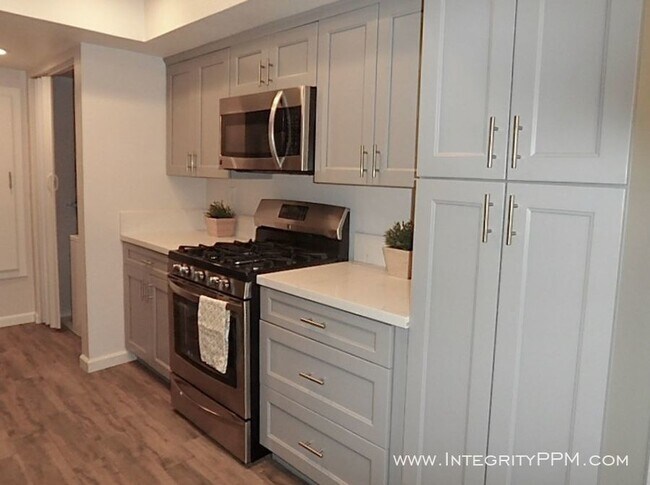 Building Photo - Rancho Penasquitos 3 Brm Condo-At Casablanca