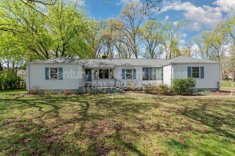 Building Photo - 7800 Schelhorn Rd