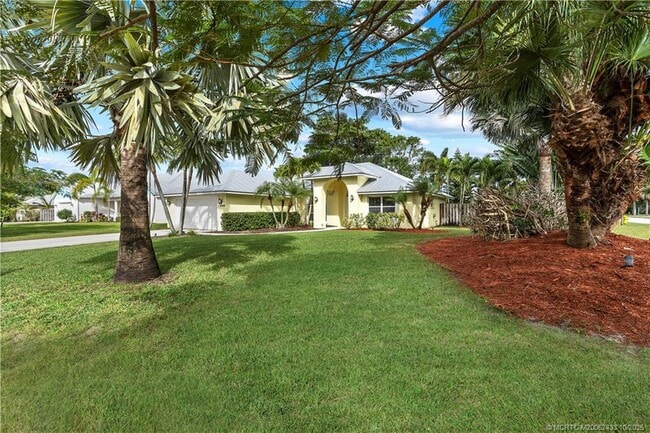 Foto del edificio - 4469 SE Tall Pines Ave