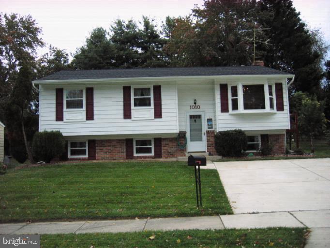 Photo - 1010 Julian Pl (Rockville, MD)