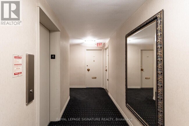 Photo du bâtiment - 60-460 Montclair Ave