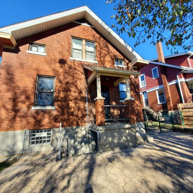 Foto del edificio - 3047 Feltz Ave