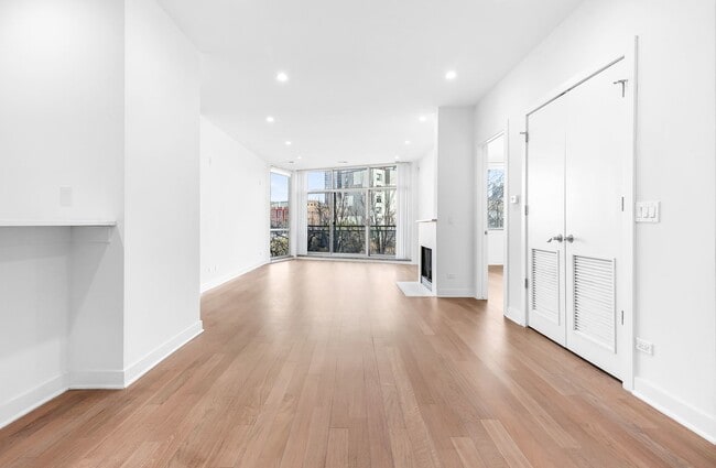 Foto del edificio - 914 W Hubbard St
