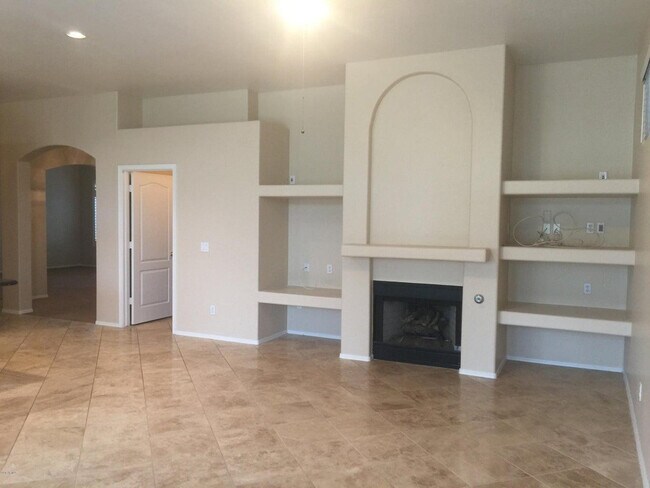 Foto del edificio - 9286 E Pine Valley Rd