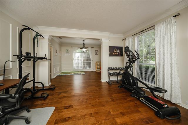 Foto del edificio - 100 Hearthwood Dr