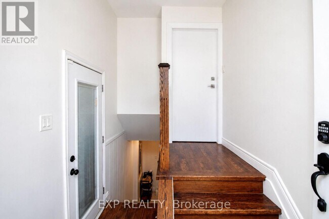 Photo du bâtiment - 103 McAnulty Blvd