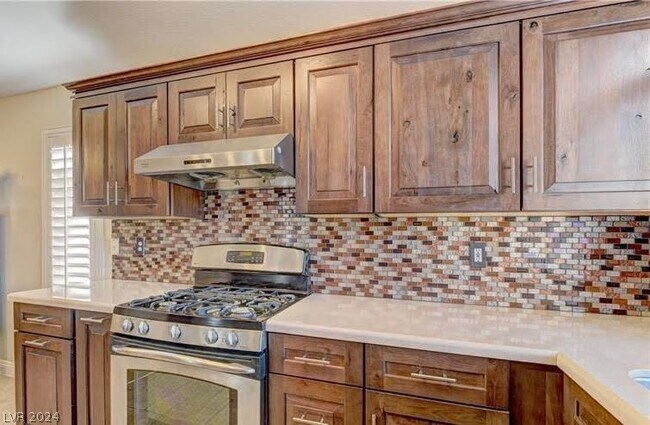 Foto del edificio - 1812 Cedar Flat Ln