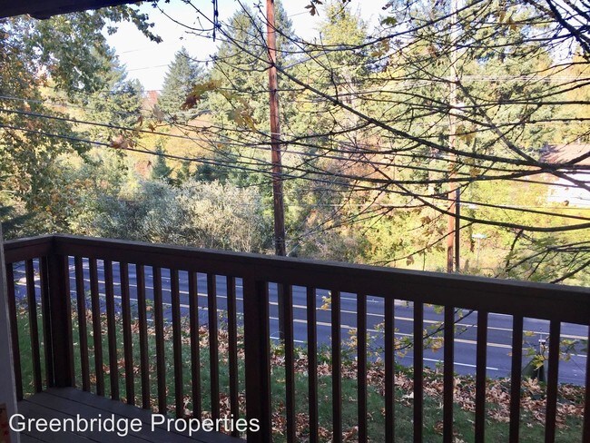 Foto del edificio - 3310-3330 SW Beaverton Hillsdale Hwy