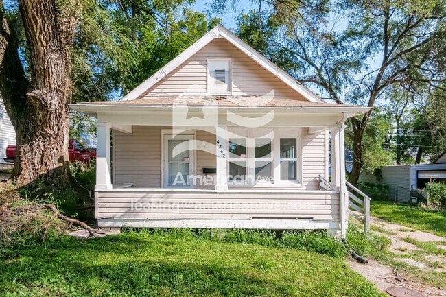 Foto del edificio - 4262 Maple St