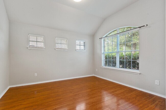 Foto del edificio - 20725 Mead Bend