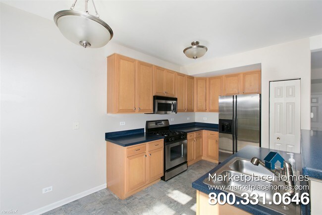 Building Photo - 1531 W Remington Ln