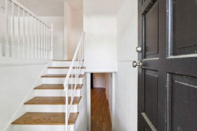 Building Photo - 1421 Iron Gate Blvd