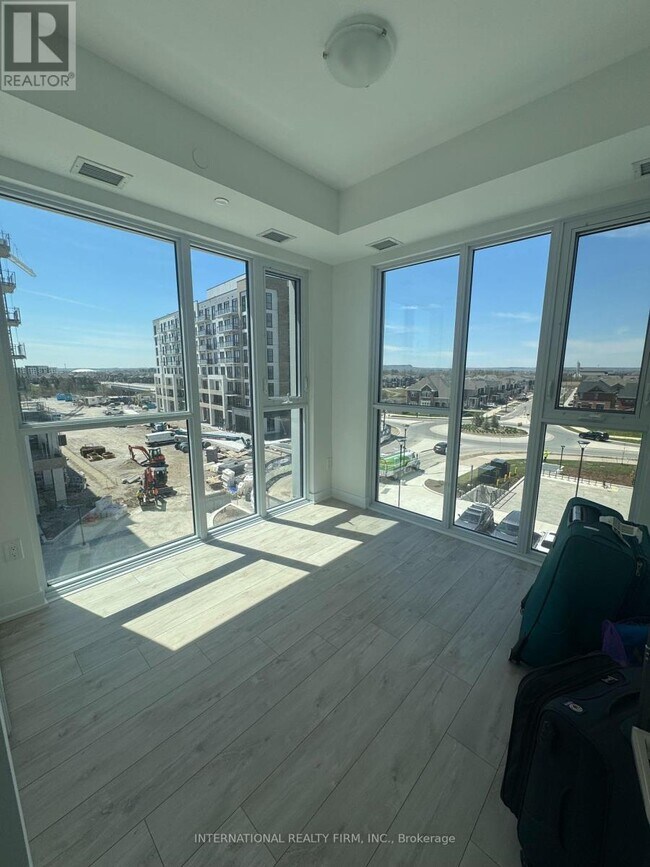 Photo du bâtiment - 760-760 Whitlock Ave