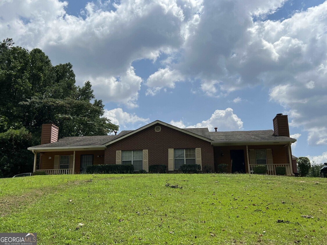 5643 Williamsburg Trce, Atlanta, GA 30349 Townhome Rentals in Atlanta GA