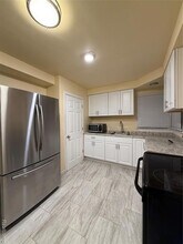 Building Photo - 776 John Daly St