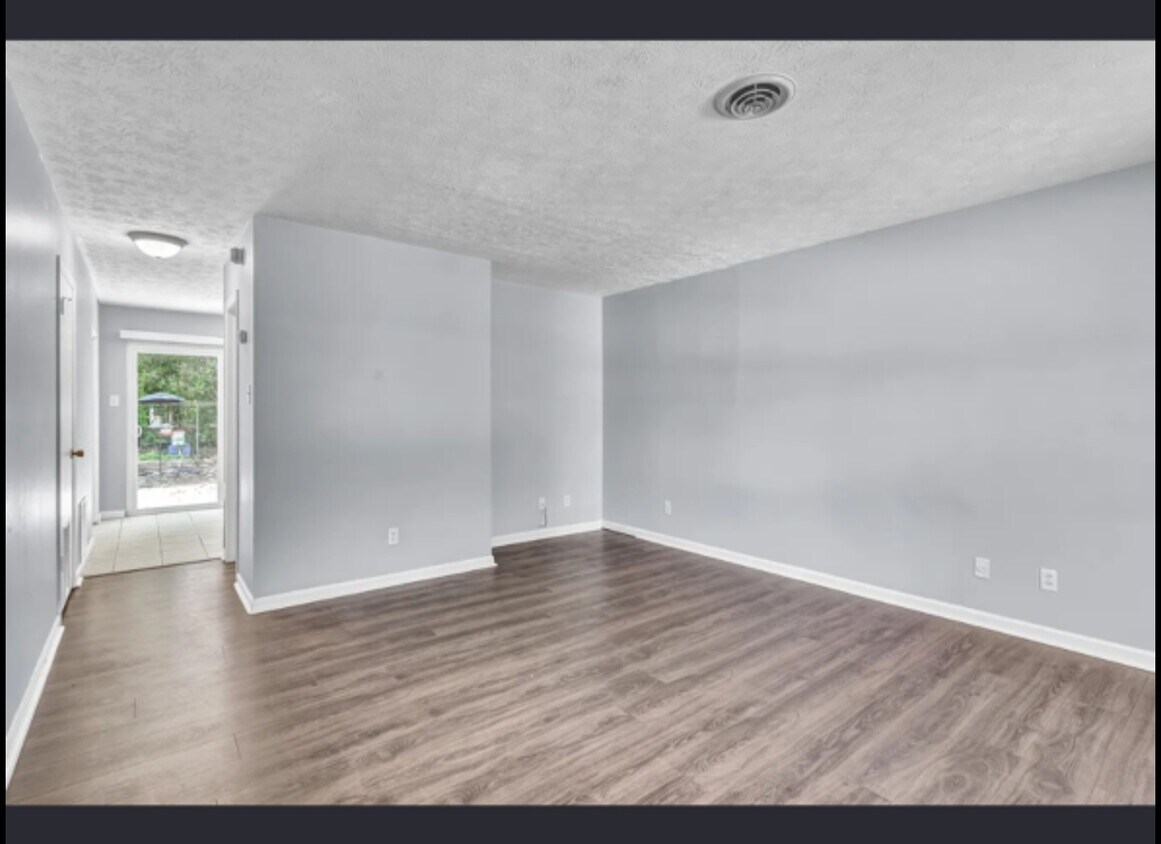 Foto principal - 686 Bethany Ct