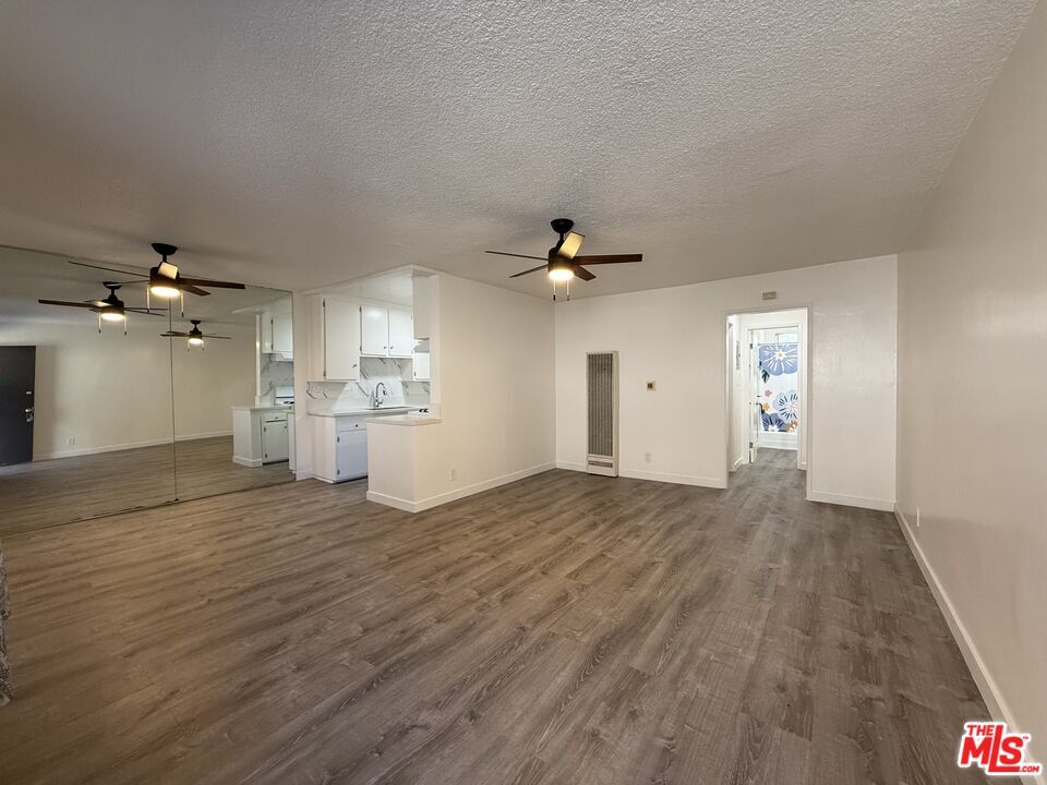Foto principal - 5811 Harold Way