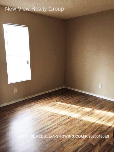 Foto del edificio - 1242 Saratoga Dr