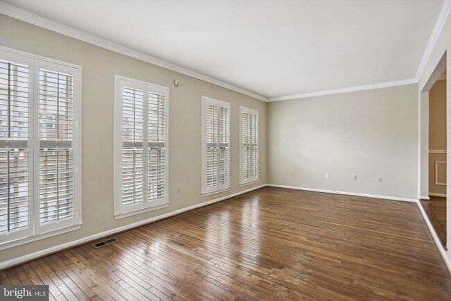 Foto del edificio - 5134 Heritage Ln