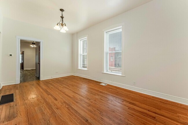 Foto del edificio - 856 N Lawndale Ave