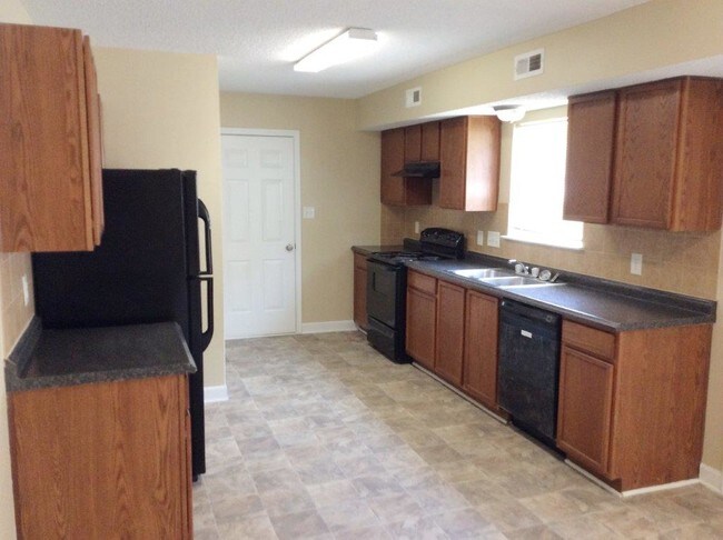 Foto del edificio - 9328 Tibble Creek Way