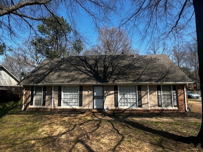 6226 Ridge Manor Memphis, TN 38115 House Rental in Memphis, TN