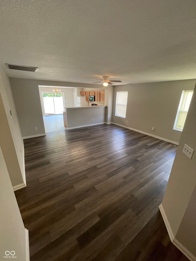 Building Photo - 3836 Hornickel Dr