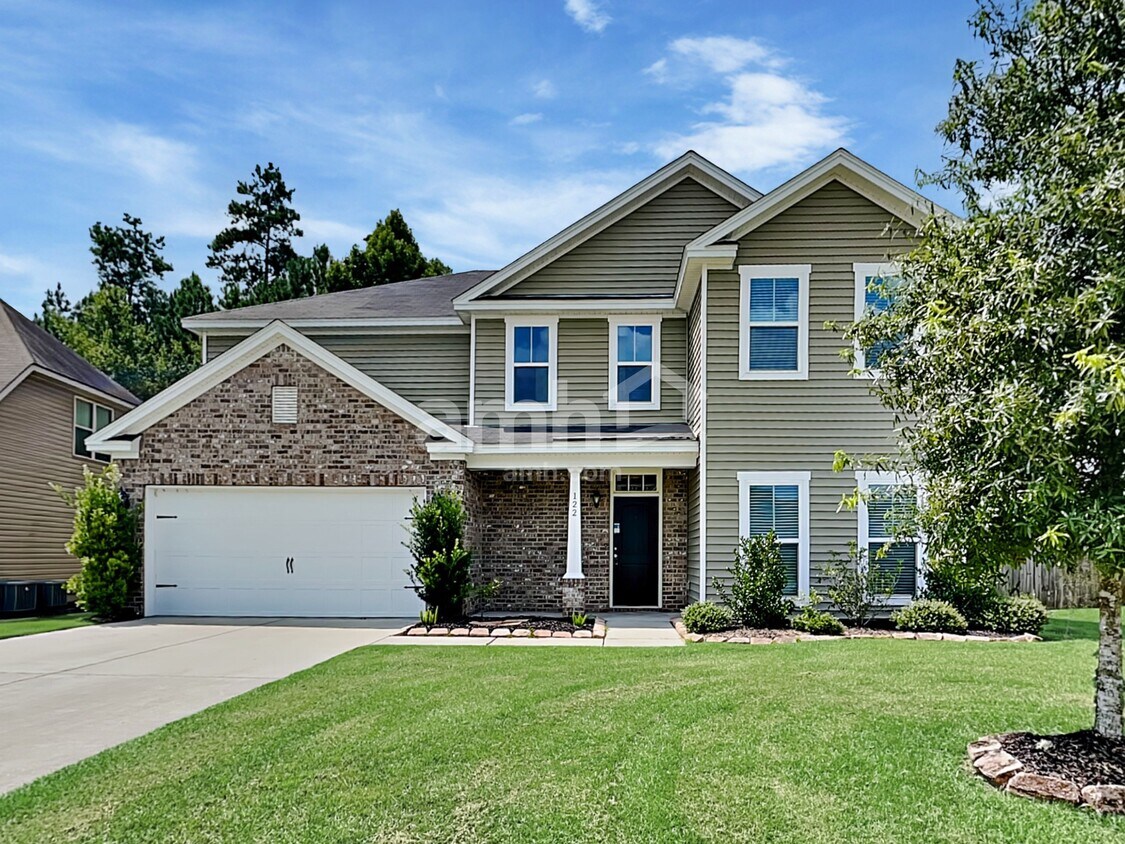 Primary Photo - 122 Green Paddock Cir