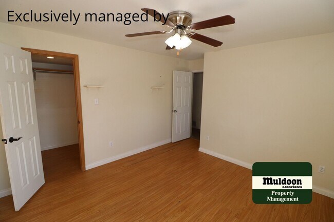 Building Photo - Bel819