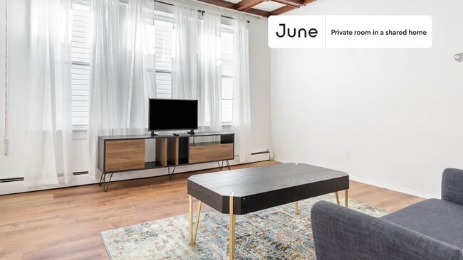 Foto del edificio - Room in Shared 4 bed/1 bath home