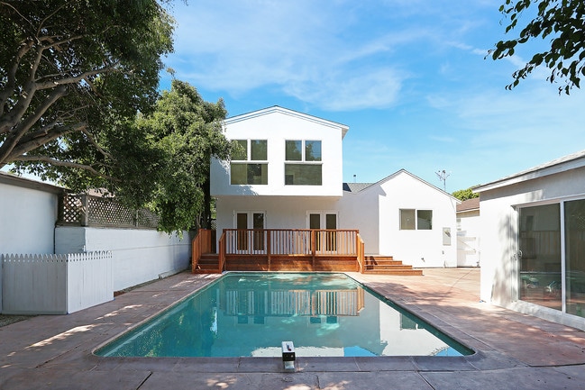 Building Photo - 12524 WOODBINE St